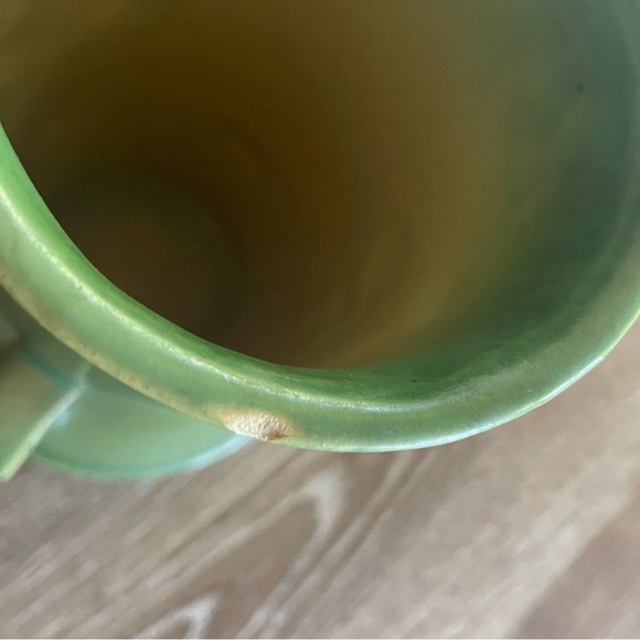 Roseville Vase - Picture 4 of 7